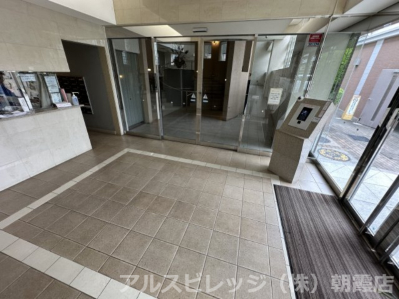 グローリオ志木柏町のエントランス