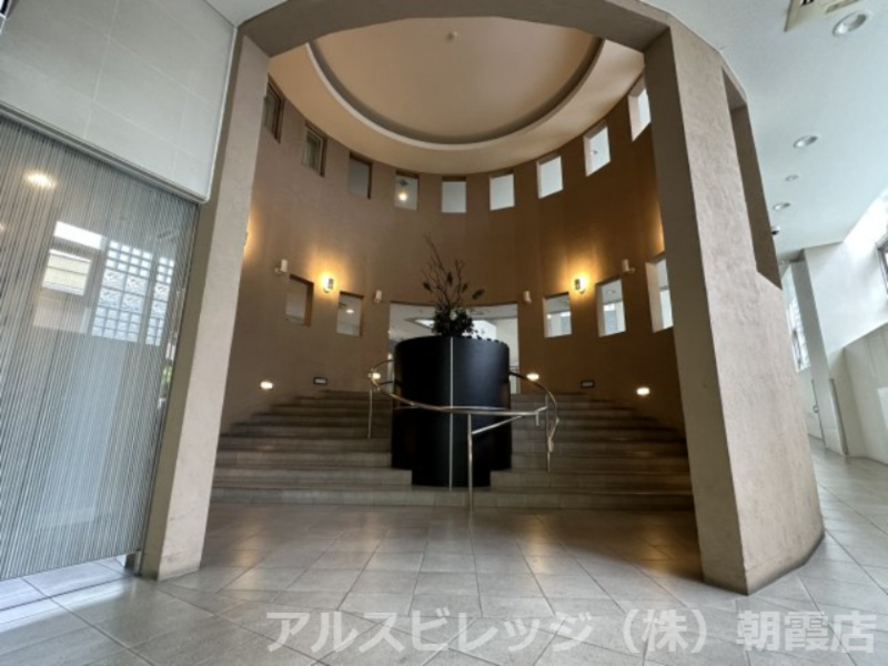 グローリオ志木柏町のエントランス