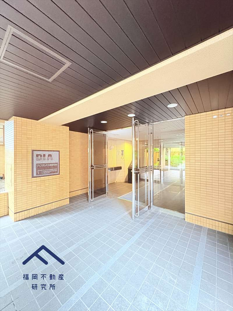 ダイアパレス大橋南弐番館のエントランス