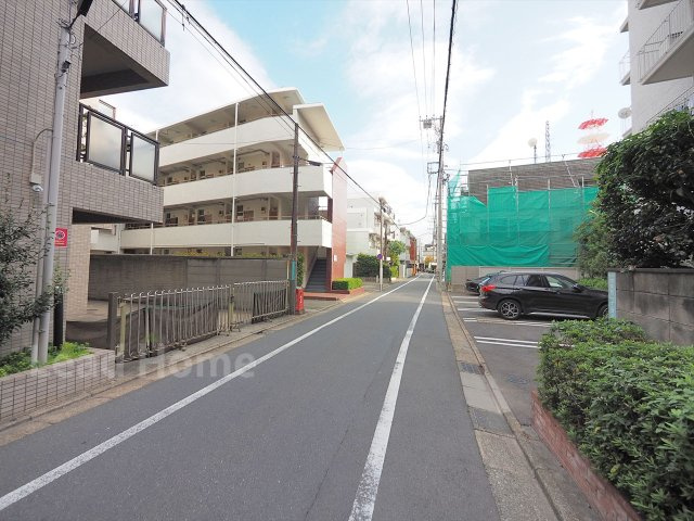 【その他】 | ロイヤルヴィーゼ学芸大学 | 前面道路