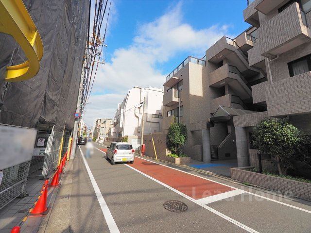 【その他】 | ロイヤルヴィーゼ学芸大学 | 前面道路