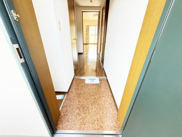 カレッジヒルズの玄関