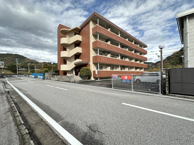 カレッジヒルズの外観