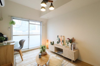 【居間・リビング】 | スカイコート品川第2 | 家具小物はイメージです