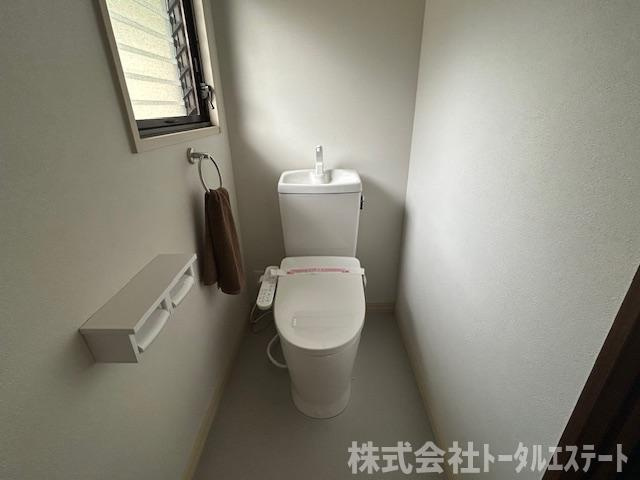 下関市勝谷新町4丁目中古戸建のトイレ