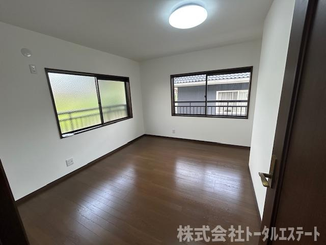 下関市勝谷新町4丁目中古戸建の洋室