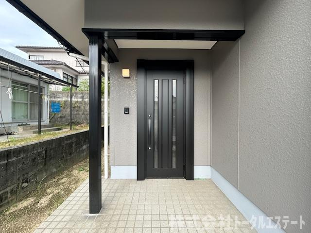 下関市勝谷新町4丁目中古戸建の玄関