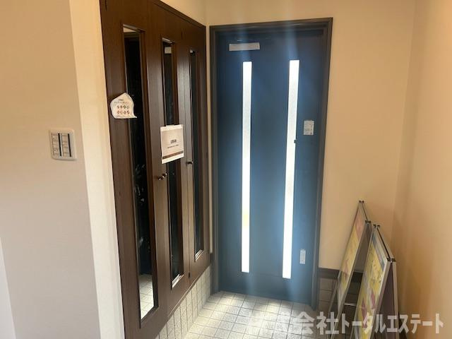 下関市勝谷新町4丁目中古戸建の玄関