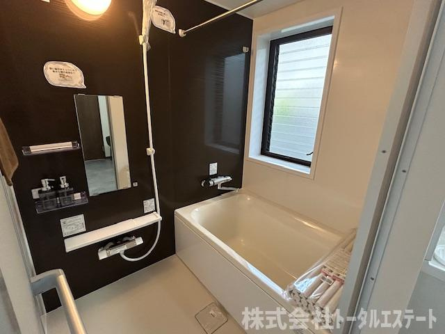 下関市勝谷新町4丁目中古戸建の浴室