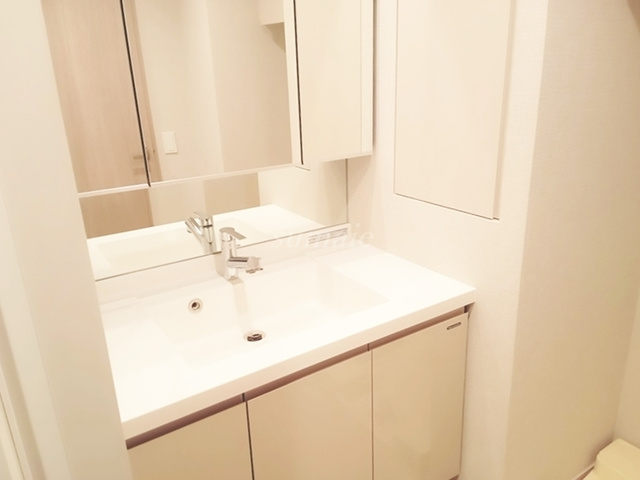 ORSUS　AKABANE　EASTの洗面所|嬉しい独立洗面台です☆