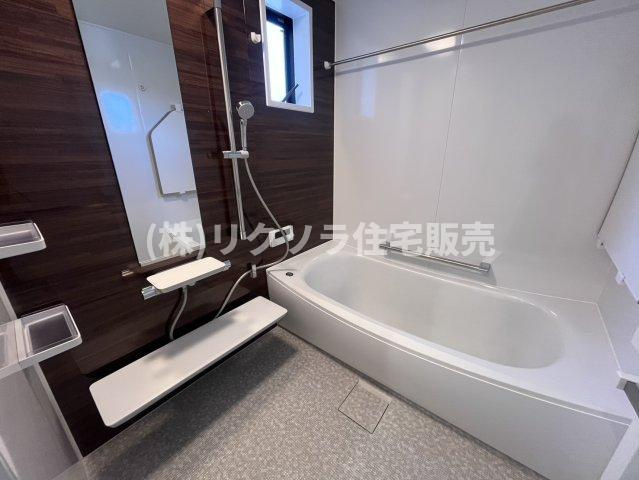 長尾元町5丁目　中古一戸建ての浴室|浴室乾燥機付き
■物件内覧・資金計画相談・住宅ローン相談、リフォーム相談、お問合せ受付中■
※当日・翌日のご内覧、ご相談はお電話でのお問合せがスムーズです！