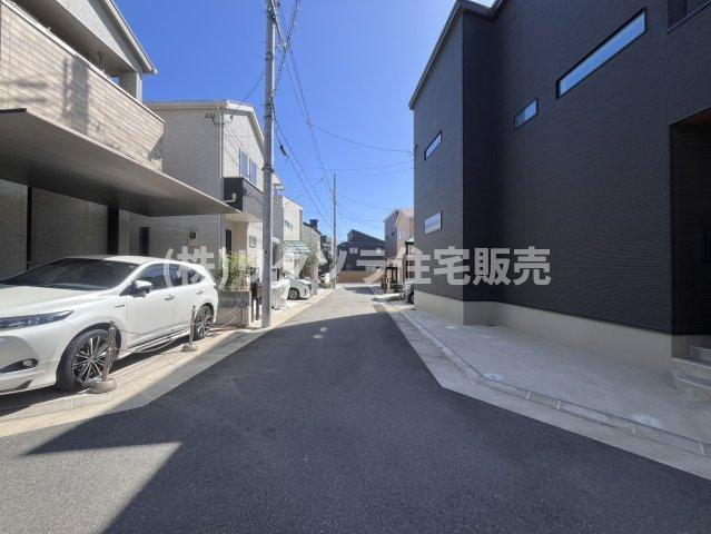 長尾元町5丁目　中古一戸建ての前面道路含む現地写真|角地　北西　約4.7ｍ　北東　約4.7ｍ
■物件内覧・資金計画相談・住宅ローン相談、リフォーム相談、お問合せ受付中■
※当日・翌日のご内覧、ご相談はお電話でのお問合せがスムーズです！