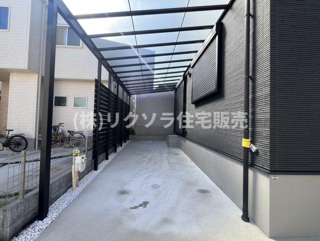 長尾元町5丁目　中古一戸建ての駐車場|カーポート付き
■物件内覧・資金計画相談・住宅ローン相談、リフォーム相談、お問合せ受付中■
※当日・翌日のご内覧、ご相談はお電話でのお問合せがスムーズです！