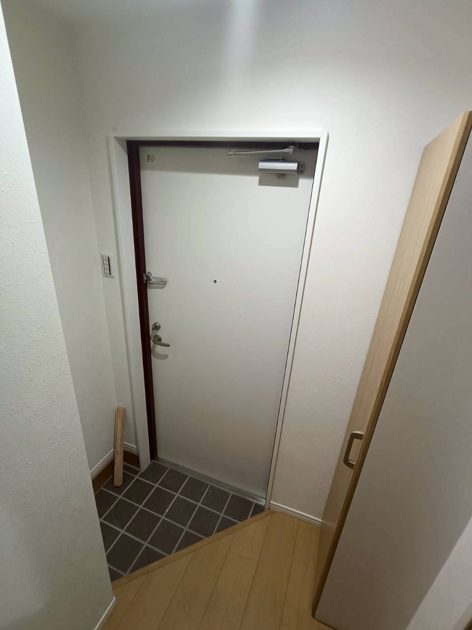 サンライズ幕張の玄関