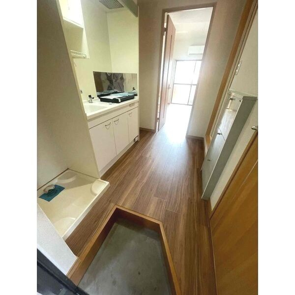 メゾン ド トリアノン　名古屋市賃貸　仲介手数料無料の玄関