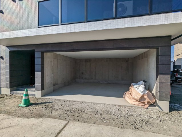 グランコンフォート末広の駐車場