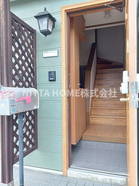 フロレスタⅡの玄関|十分なスペースの玄関です＊