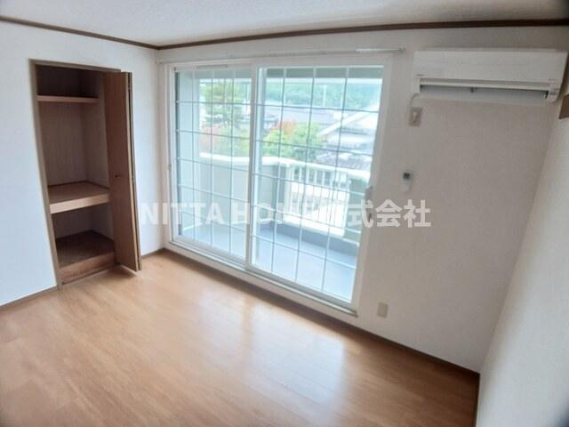 フロレスタⅡの内装|独立した洋室が３室あります(^^♪