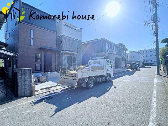 さいたま市北区宮原町4丁目　新築一戸建て　ブルーミングガーデン　01の前面道路含む現地写真|前面道路含む現地写真です