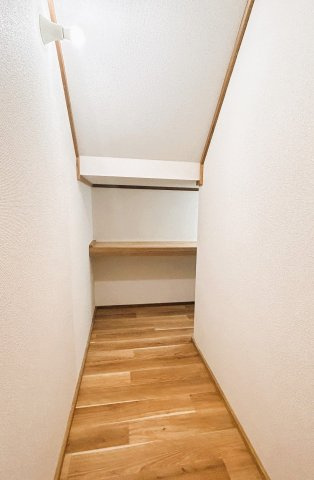 網走市北３条東１丁目７－３　中古売家の収納|【リフォーム済】１階収納です。こちらはクリーニング致しました。