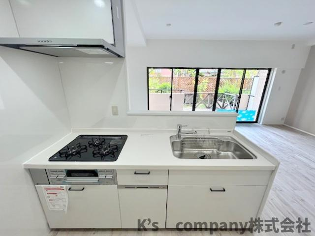 ◎藤沢市片瀬海岸1丁目　ライオンズタワー片瀬江ノ島のキッチン|リビングを見渡せるカウンタ―キッチン☆