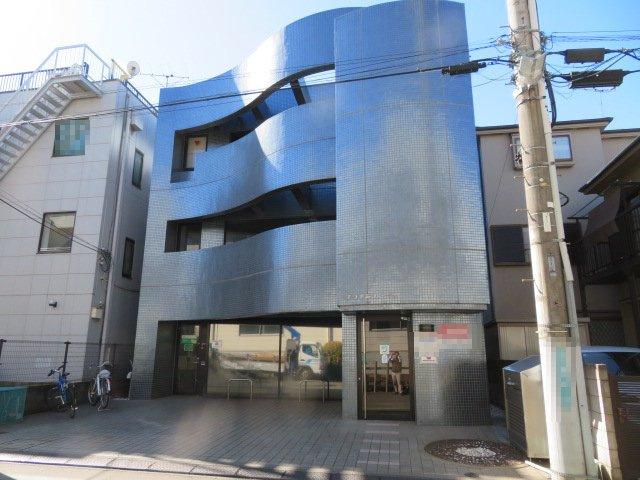 所沢市喜多町の店舗事務所の外観
