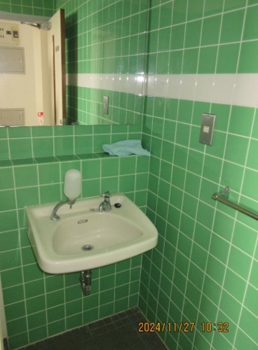 所沢市喜多町の店舗事務所の洗面所