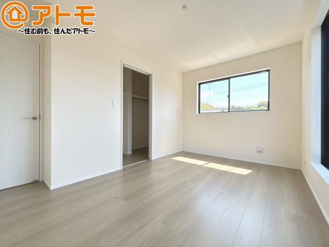 【寝室】 | 駿河区向敷地14期　新築戸建　D号棟 | 収納スペースもしっかり確保したお部屋は、収納家具の数も減らせるのでお部屋を広く使えます！