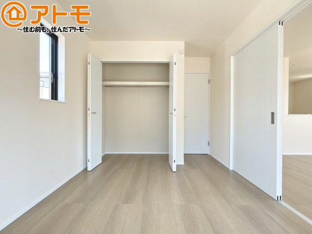 【子供部屋】 | 駿河区向敷地14期　新築戸建　D号棟 | 壁と床がシンプルな色合いだからこそ自分だけの空間を作れます♪お部屋作りのイメージは順調でしょうか♪