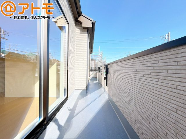 【バルコニー】 | 駿河区向敷地14期　新築戸建　C号棟 | 陽当りの良いバルコニーはお洗濯物はもちろんお布団もふかふかになります♪