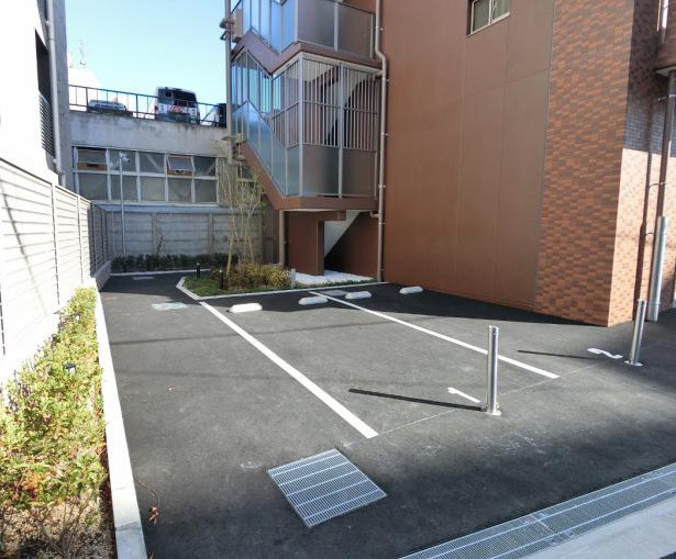 サムティ福島Rufleの駐車場