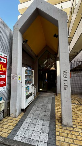 ヴィラハイジア春吉のエントランス