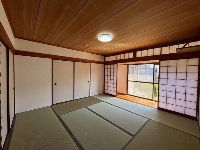 瀬戸市西山町２丁目の和室