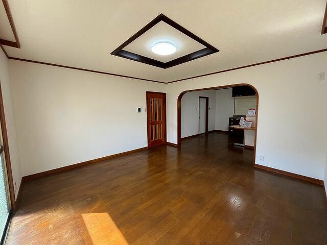 瀬戸市西山町２丁目の居間・リビング