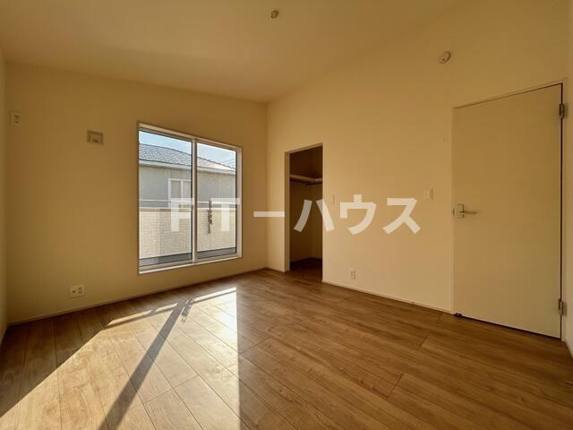 ＢＬＯＯＭＩＮＧ　ＭＡＩＳＯＮ船橋市三山の居間・リビング