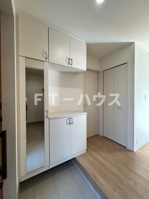 ＢＬＯＯＭＩＮＧ　ＭＡＩＳＯＮ船橋市三山の居間・リビング