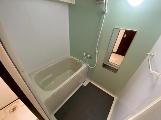 リアライズ高尾の浴室