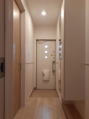 【玄関】 | ロジュマン・ド・リラ