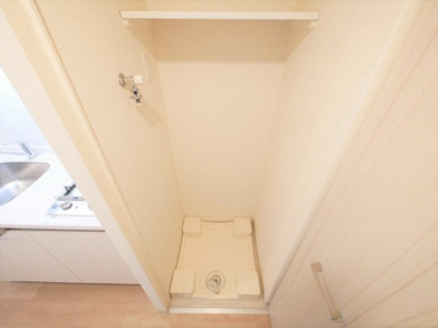 【設備】 | プレサンス京町堀ノース | 洗濯機置き場です