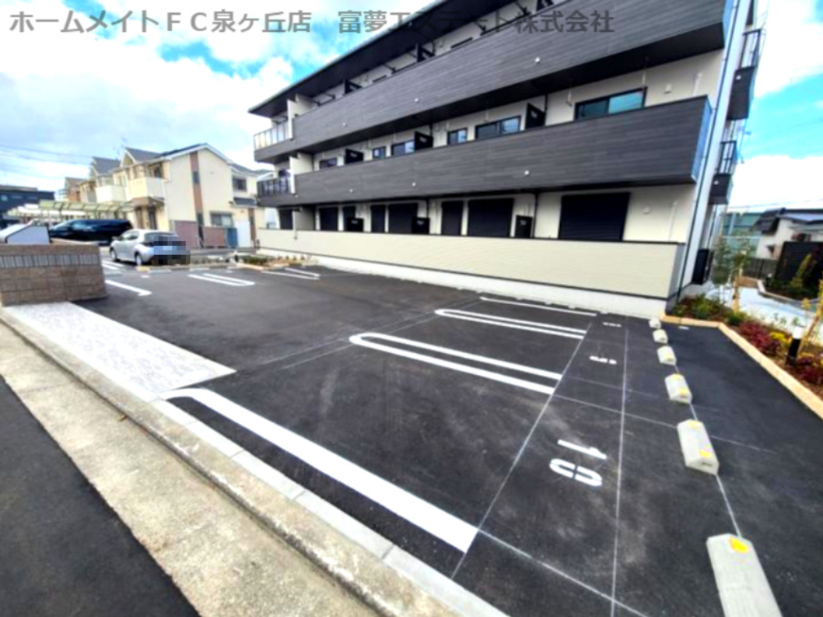 ヒカルサ堺市大野芝の駐車場