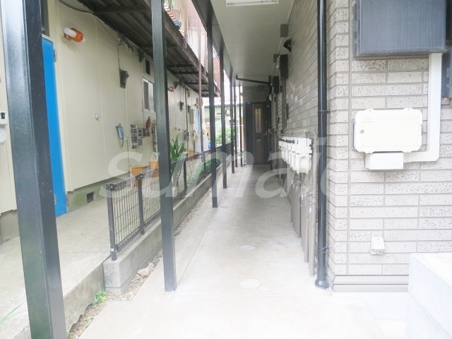 フレグランスのロビー|お部屋前の通路です☆