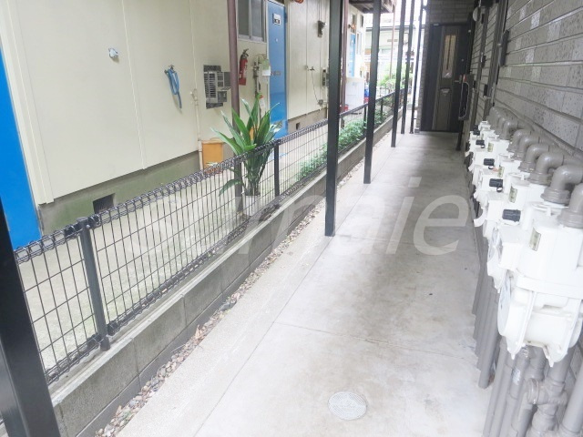 フレグランスのロビー|１F通路です☆