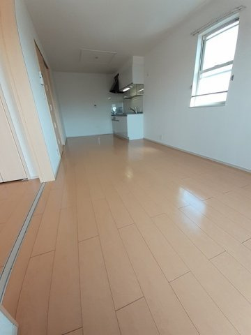 グレイシャス髙尾Ａの居間・リビング