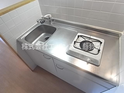 【キッチン】 | ラッキーベル鈴幸Ｂ | コンパクトなキッチンで掃除もラクラク