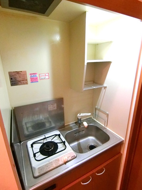 グラン・プレジールのキッチン|★人気のガスキッチン、食器棚もあります★