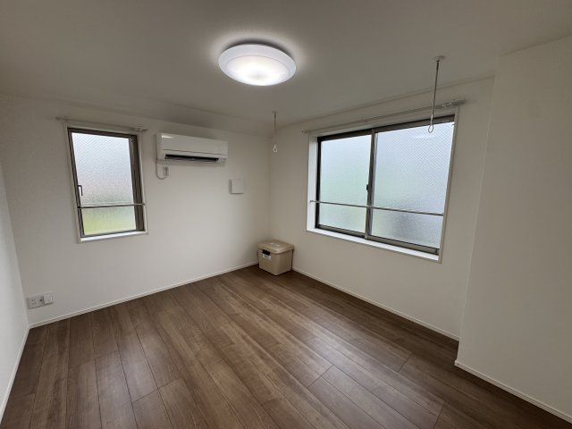 Reberty赤羽Ⅱの居間・リビング|洋室です