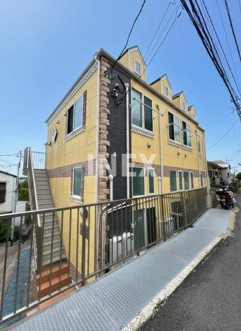 横浜市神奈川区七島町のアパートの外観