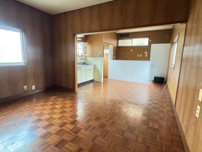 【居間・リビング】 | 笠屋町一棟貸店舗事務所