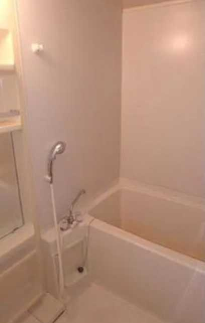 ドミナーレサクマ　パイク無料　SOHO使用可　専用庭の浴室