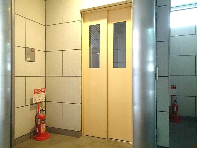 カーサ・デル・ソーレ　(近大　一人暮らし)のエントランス